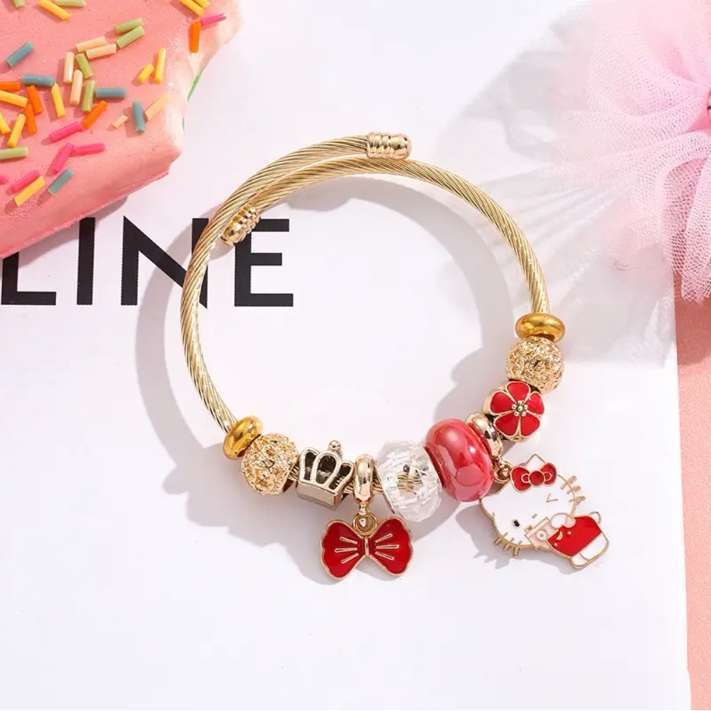 Hello Kitty Charms Bracelet 22$